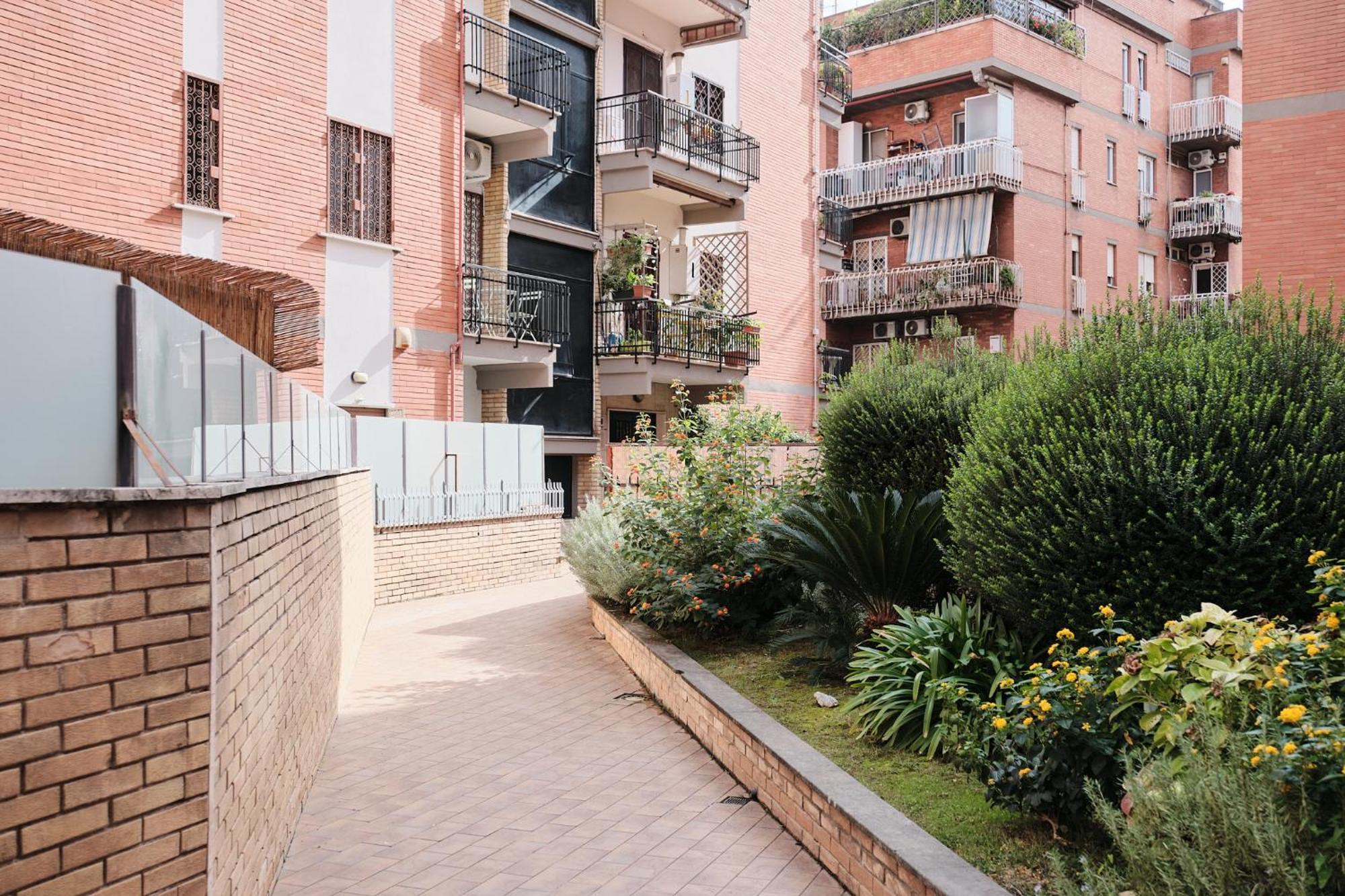 Parcheggio Gratuito, Wi-fi -netflix & Ac Apartment Rome